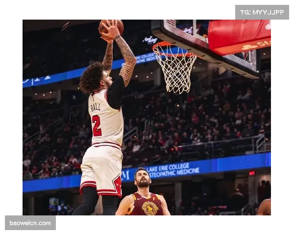 骑士双塔挡拆配合效率提升 莫布里顺下终结能力进步明显